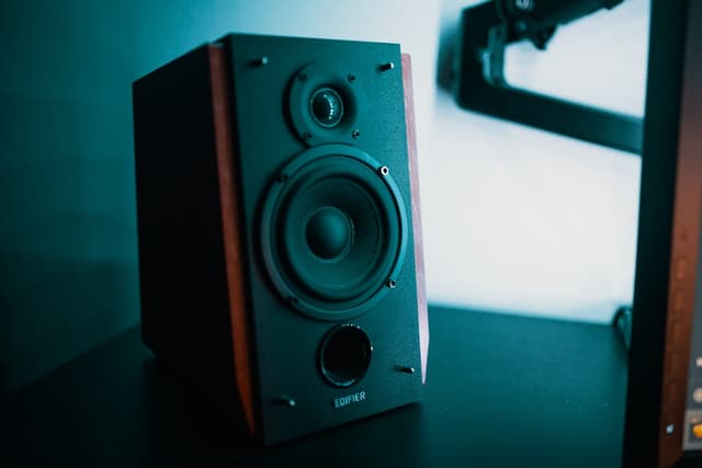 AVR Watts Per Channel: Why 100W Really Means 65W (ACD Math)